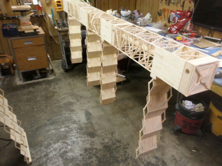 Illustration for article titled Man makes giant 13.4-foot-long space station with 282,000 matchsticks